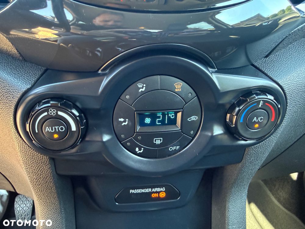 Ford EcoSport 1.0 EcoBoost TITANIUM - 28