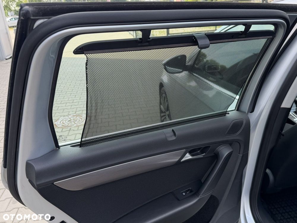 Volkswagen Passat - 18