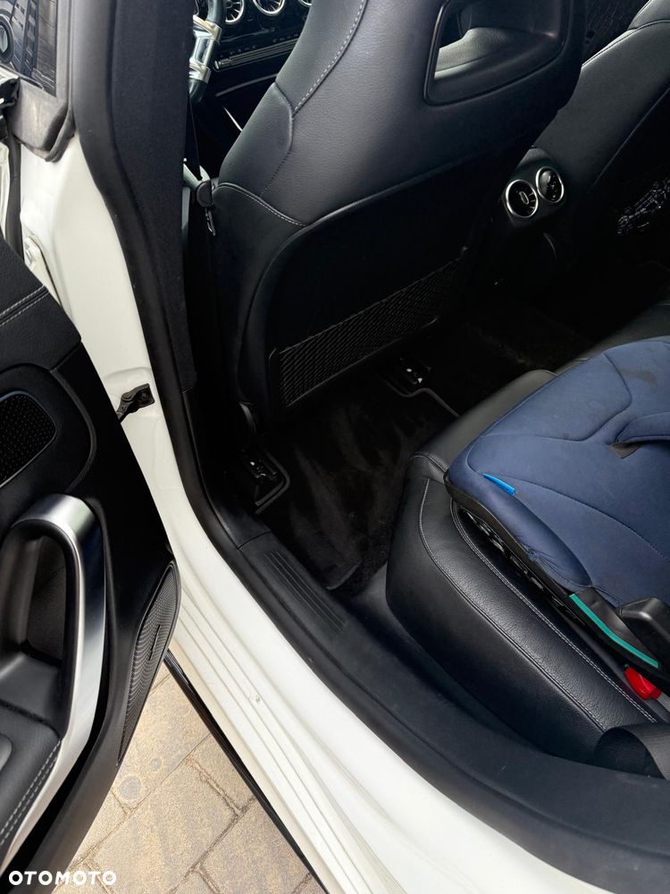 Mercedes-Benz CLA - 10