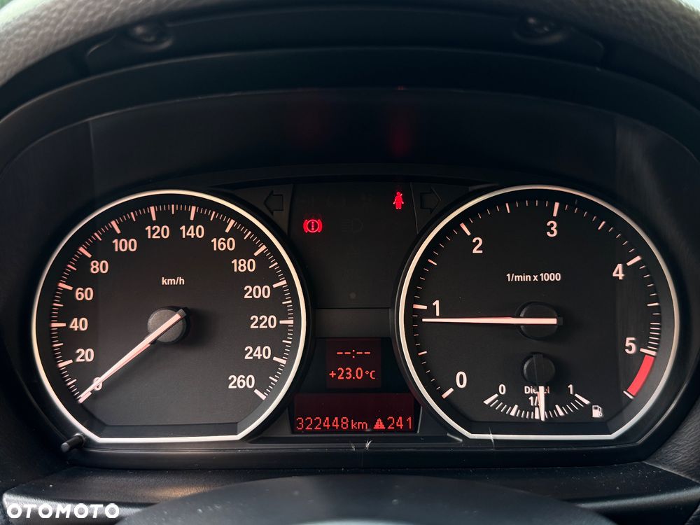 BMW Seria 1 123d - 13