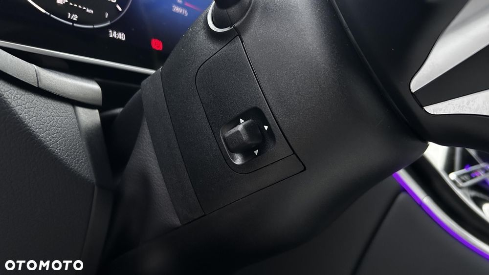 Mercedes-Benz GLC - 12