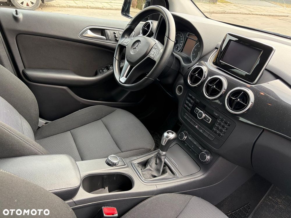 Mercedes-Benz Klasa B 180 (BlueEFFICIENCY) - 13