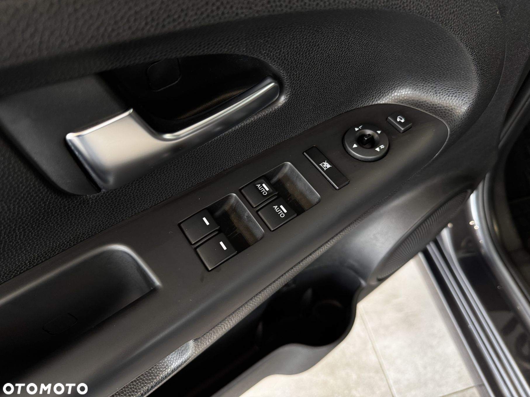 Kia Venga - 15