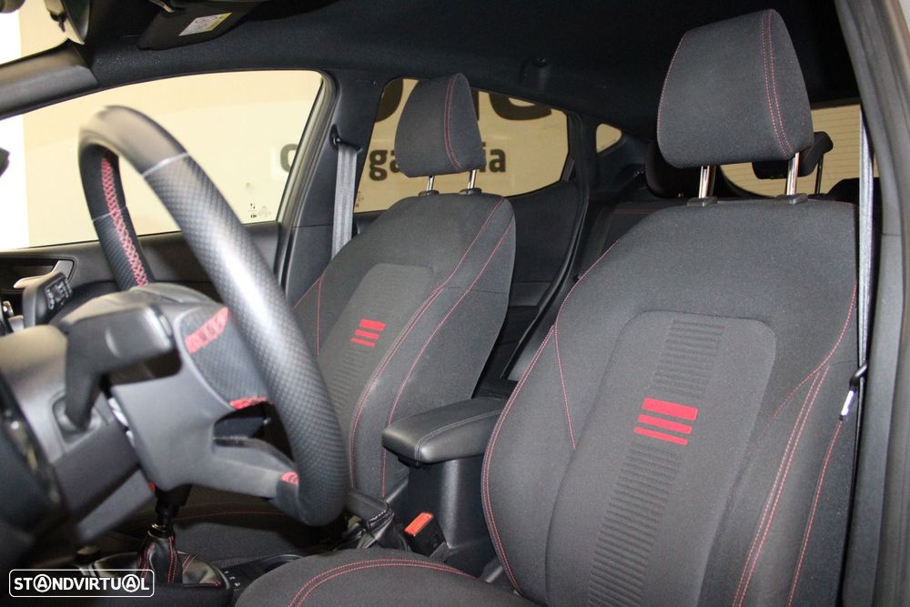 Ford Fiesta 1.0 EcoBoost ST-Line - 23