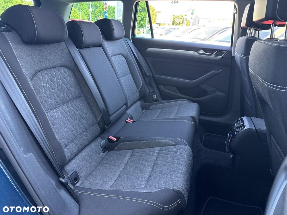 Volkswagen Passat Variant 2.0 TDI SCR Business DSG - 15