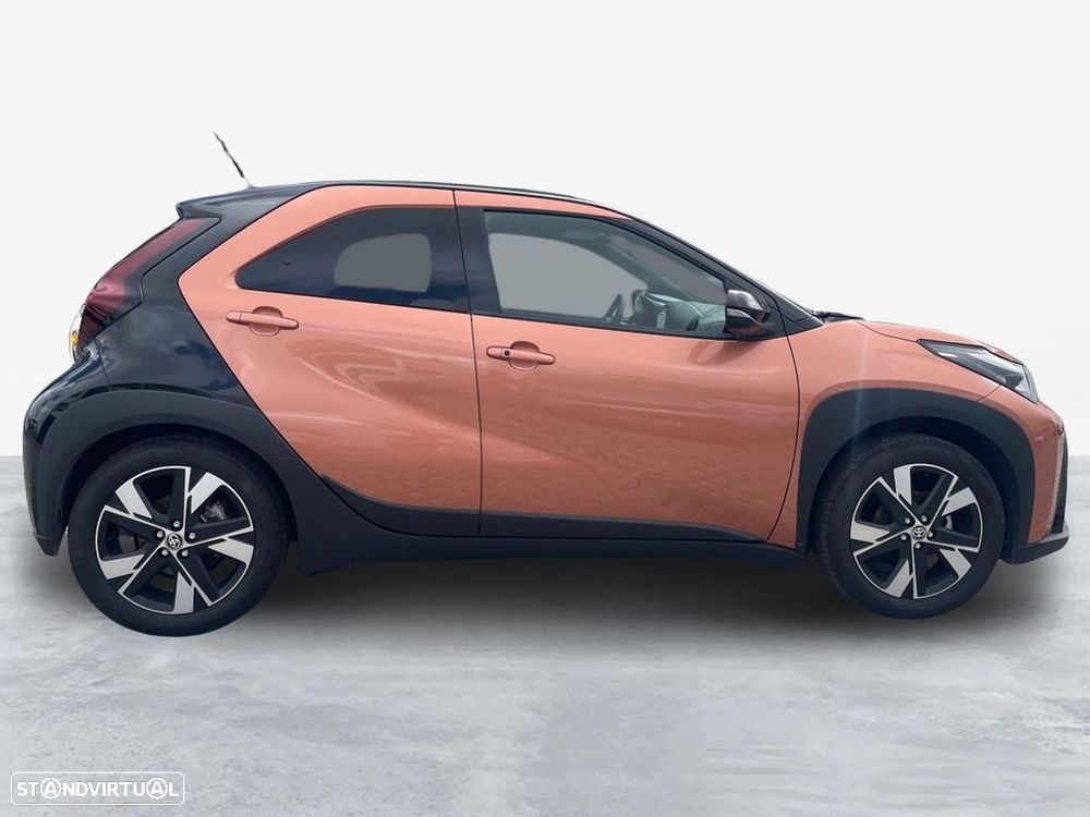 Toyota Aygo X 1.5 Hybrid Envy - 18