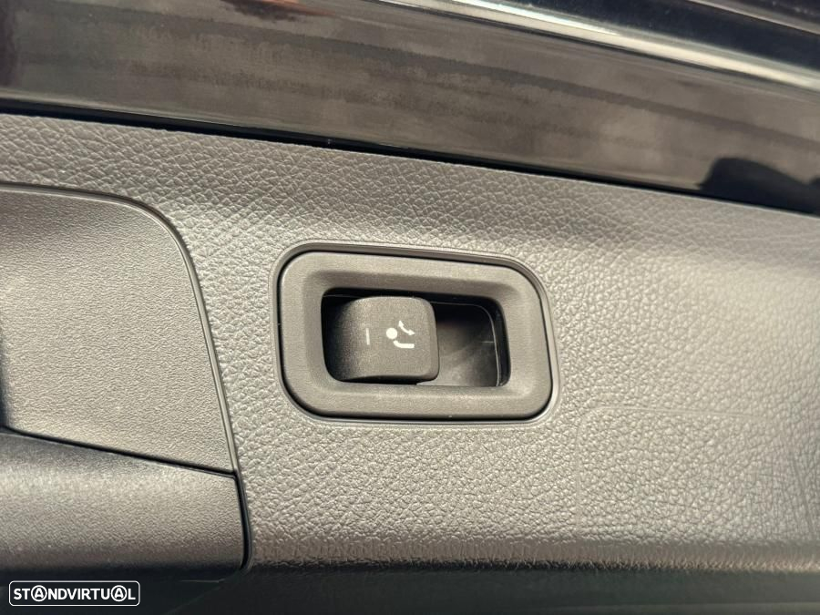 Mercedes-Benz A 250 e AMG Line - 58