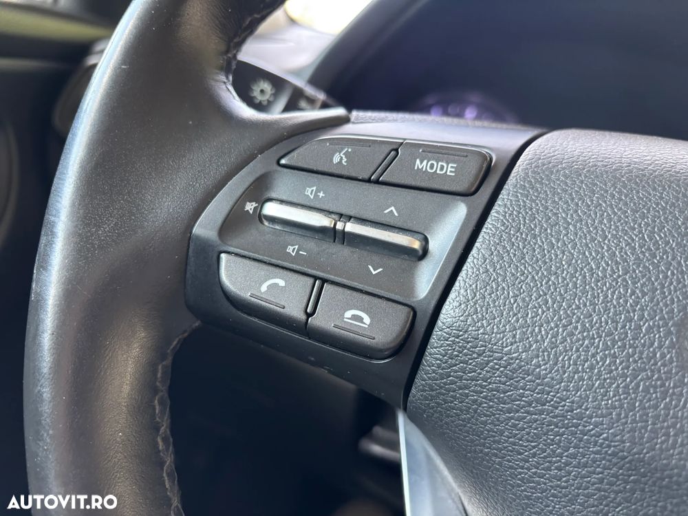 Hyundai i30 1.5 110CP M/T Highway - 16