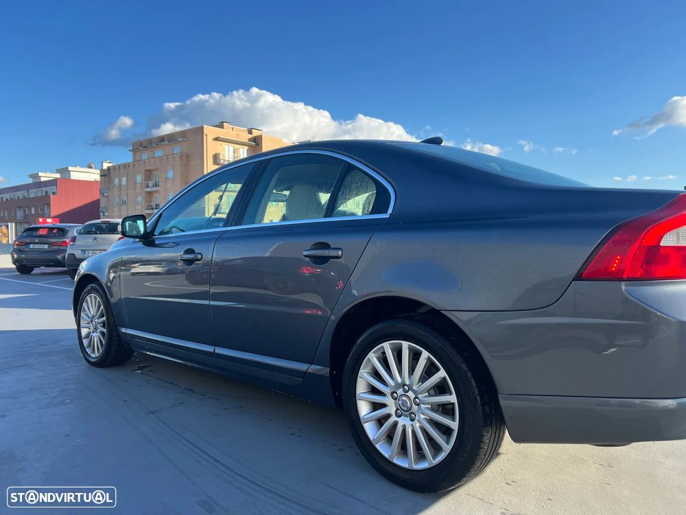 Volvo S80 2.4 D5 Executive - 1