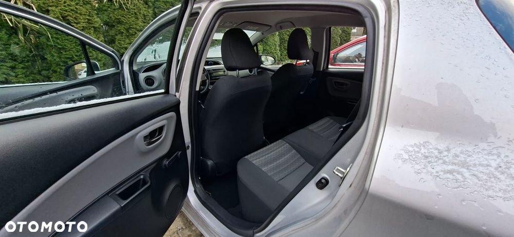 Toyota Yaris 1.0 Active EU6 - 5