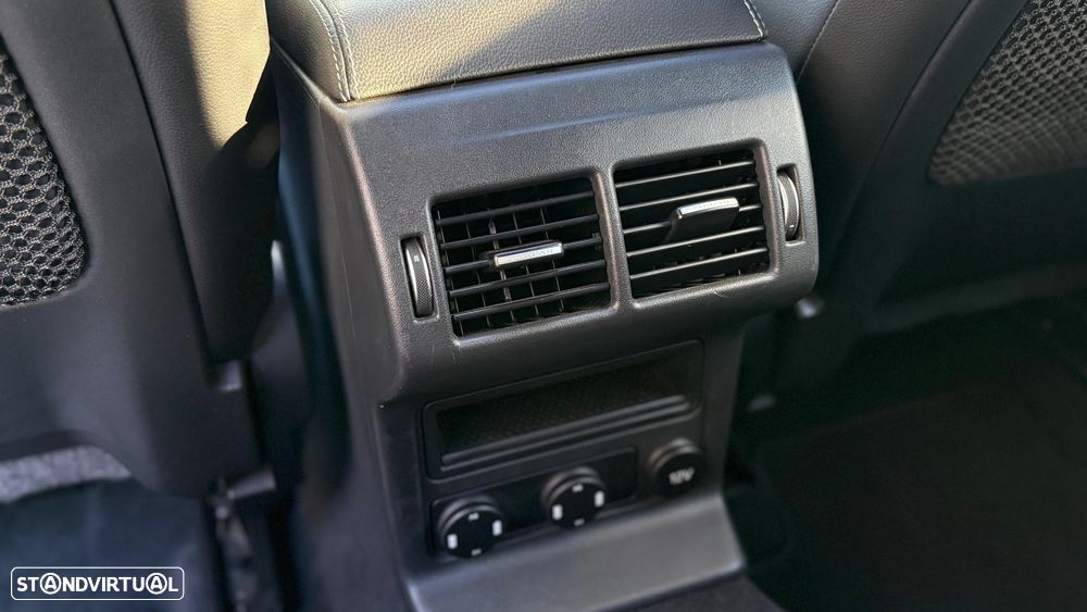 Jaguar F-Pace 2.0 i4D R-Sport Aut. - 12