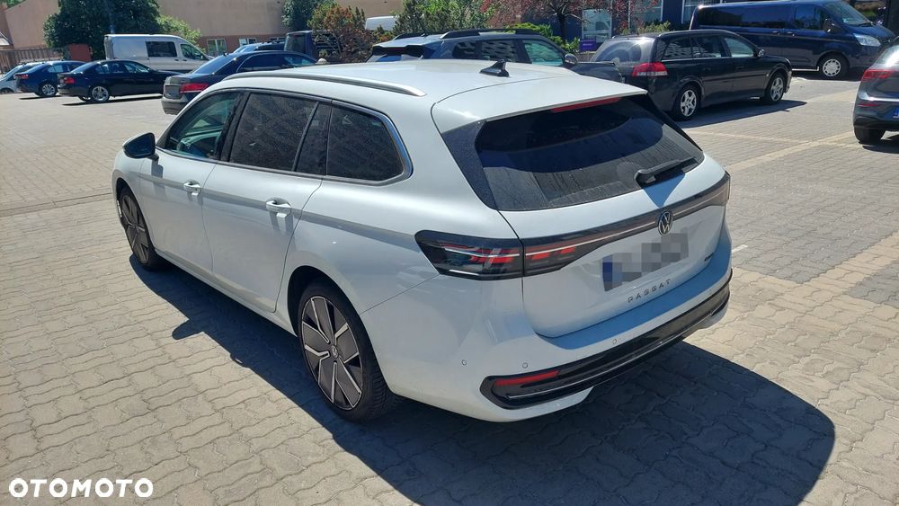 Volkswagen Passat - 5