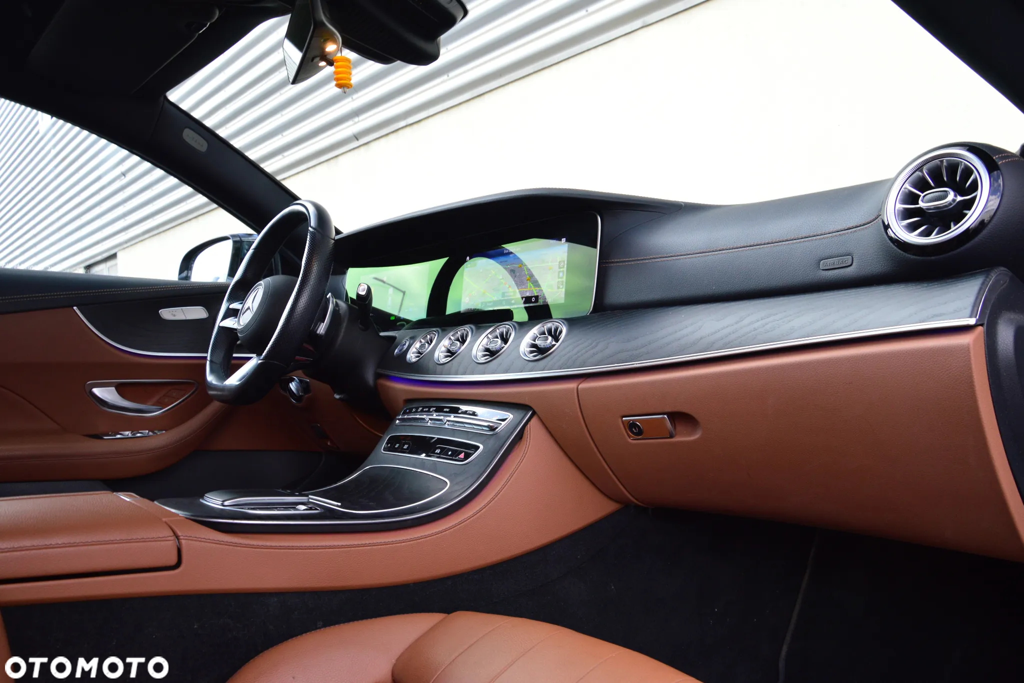 Mercedes-Benz Klasa E 200 Coupe 9G-TRONIC - 15