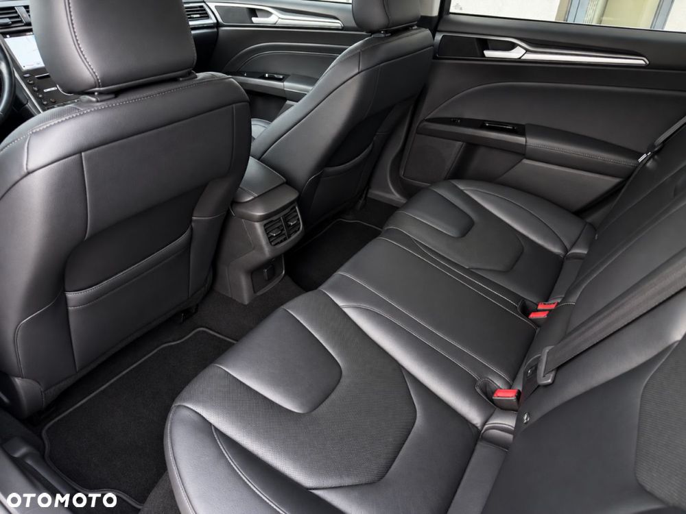 Ford Mondeo - 31