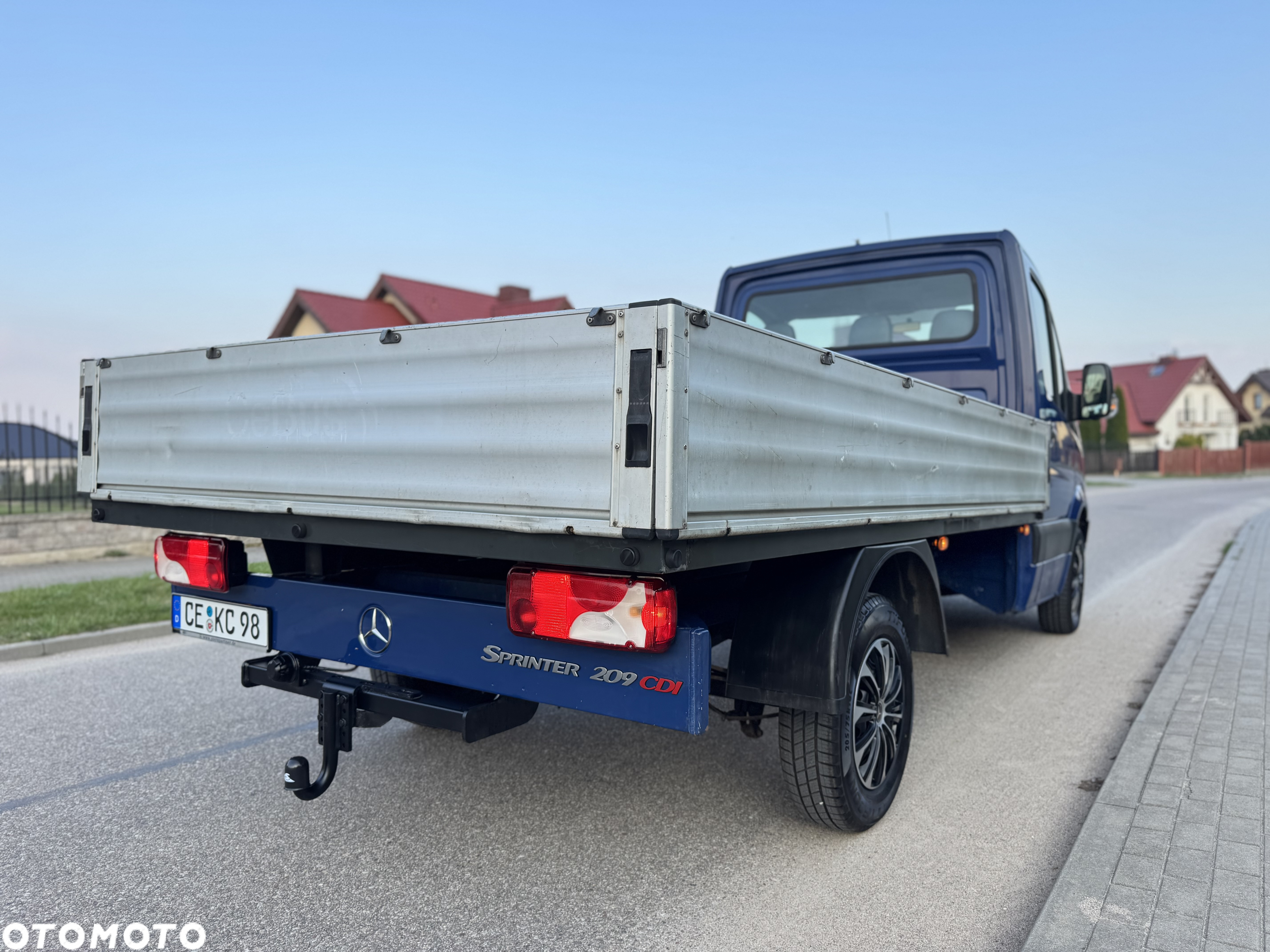 Mercedes-Benz Sprinter - 11