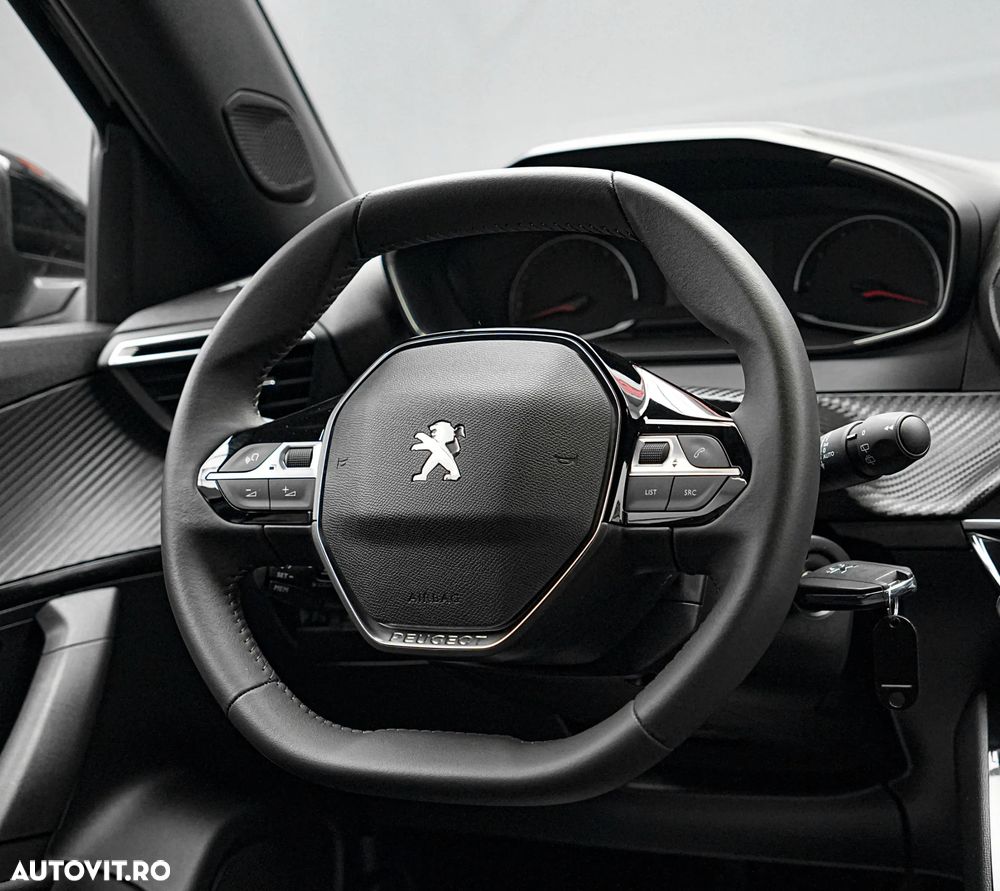 Peugeot 2008 1.2L PureTech 100 S&S BVM6 Allure - 18