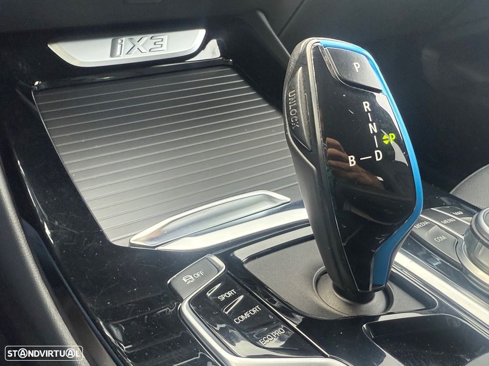 BMW iX3 Impressive - 34