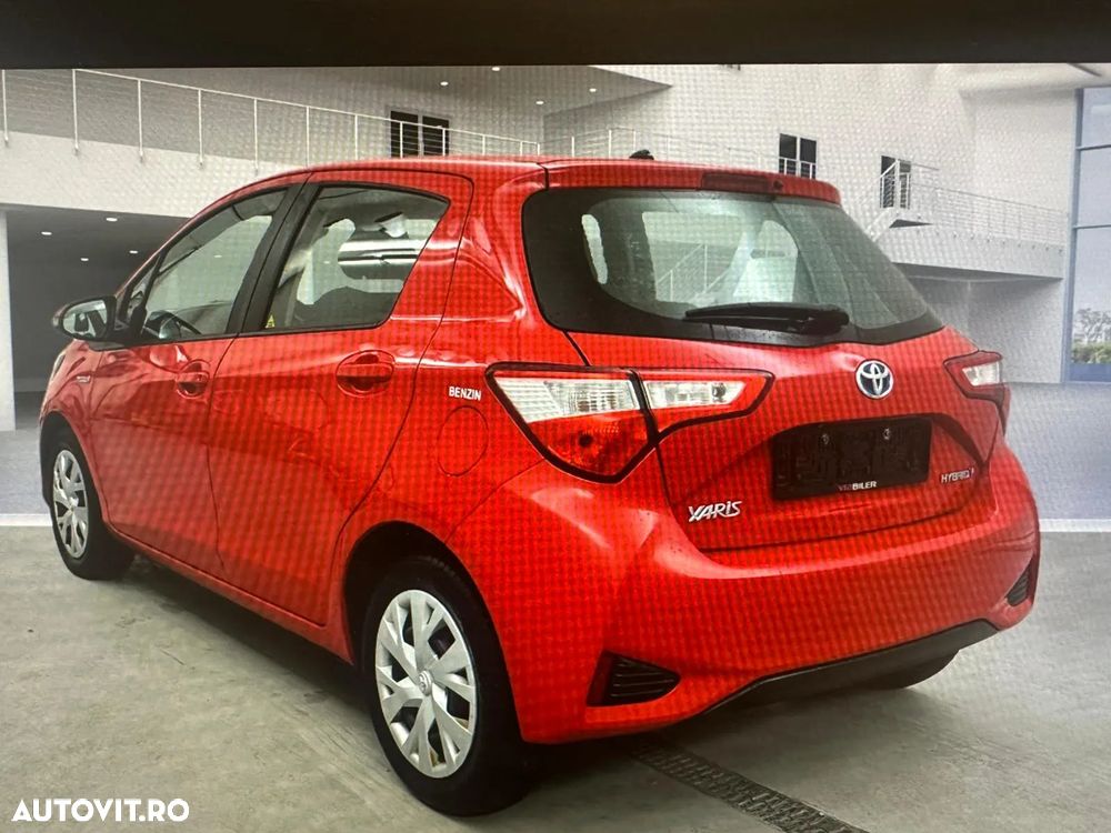 Toyota Yaris 1.5 VVT-i HSD Active - 3