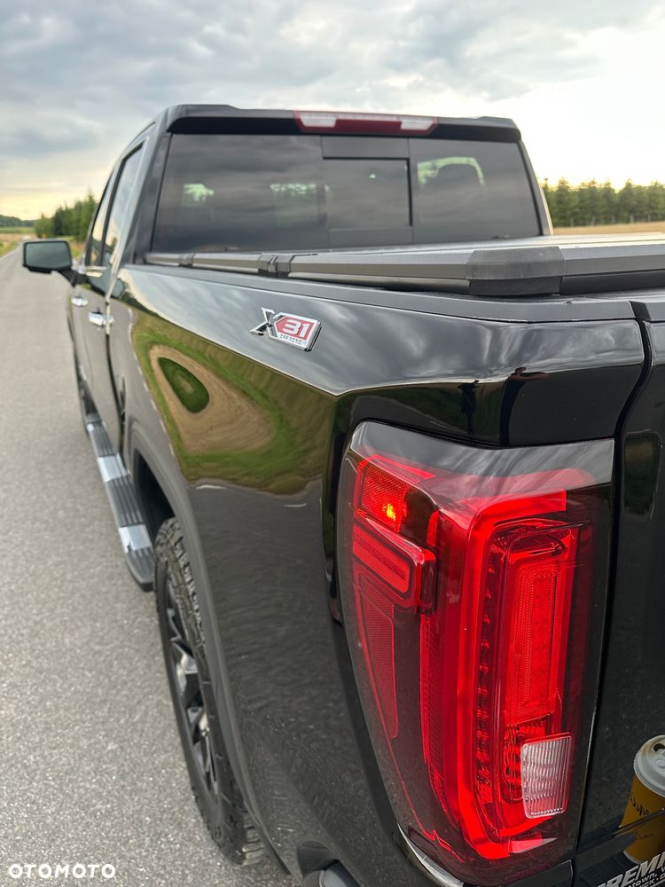 GMC Sierra - 13