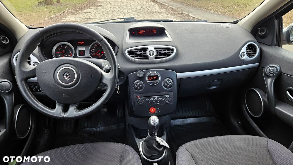 Renault Clio 1.2 16V Emotion - 16