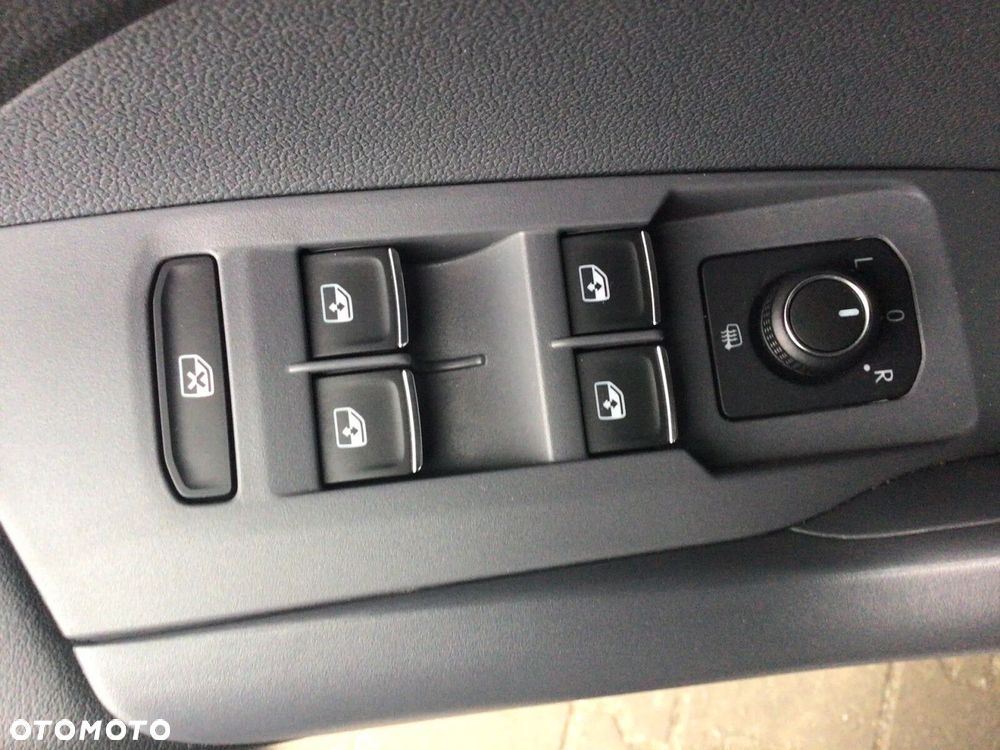 Volkswagen T-Cross 1.5 TSI ACT Style DSG - 25