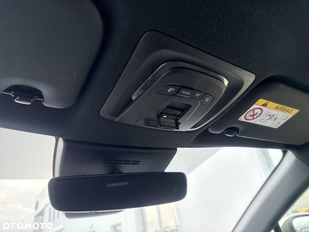 Toyota Corolla Cross - 20