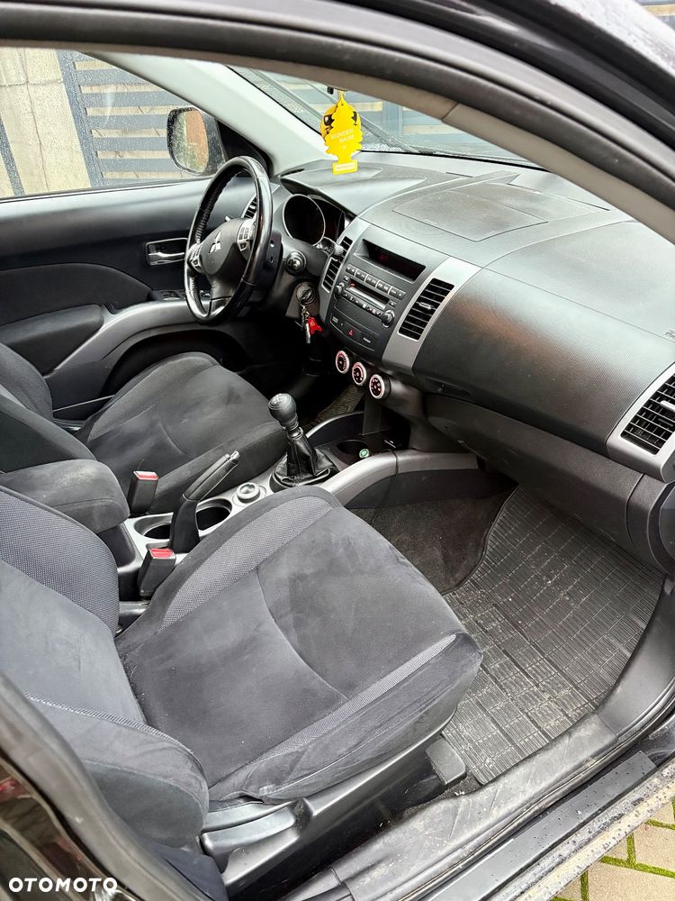 Mitsubishi Outlander 2.0 DID Instyle - 7