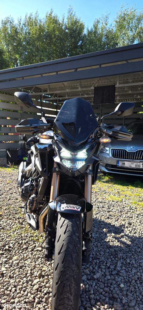Honda CB - 1
