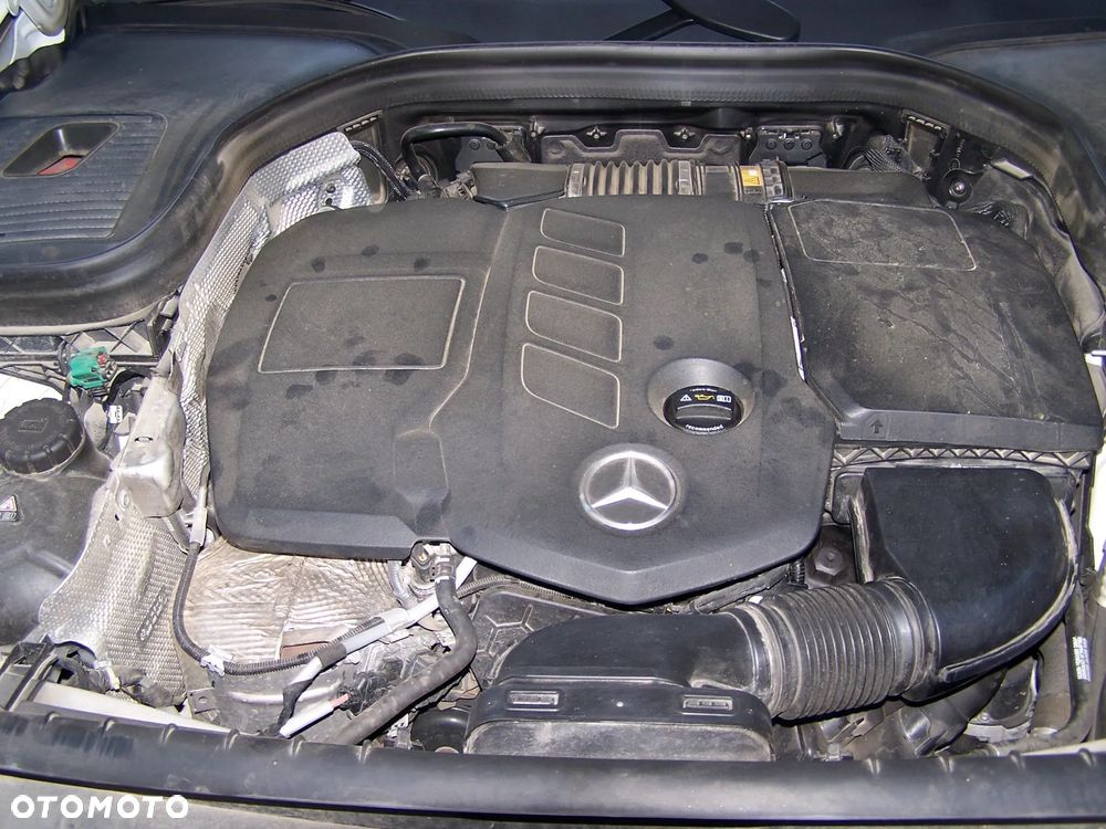 Mercedes-Benz GLC 220 d 4Matic 9G-TRONIC AMG Line - 35