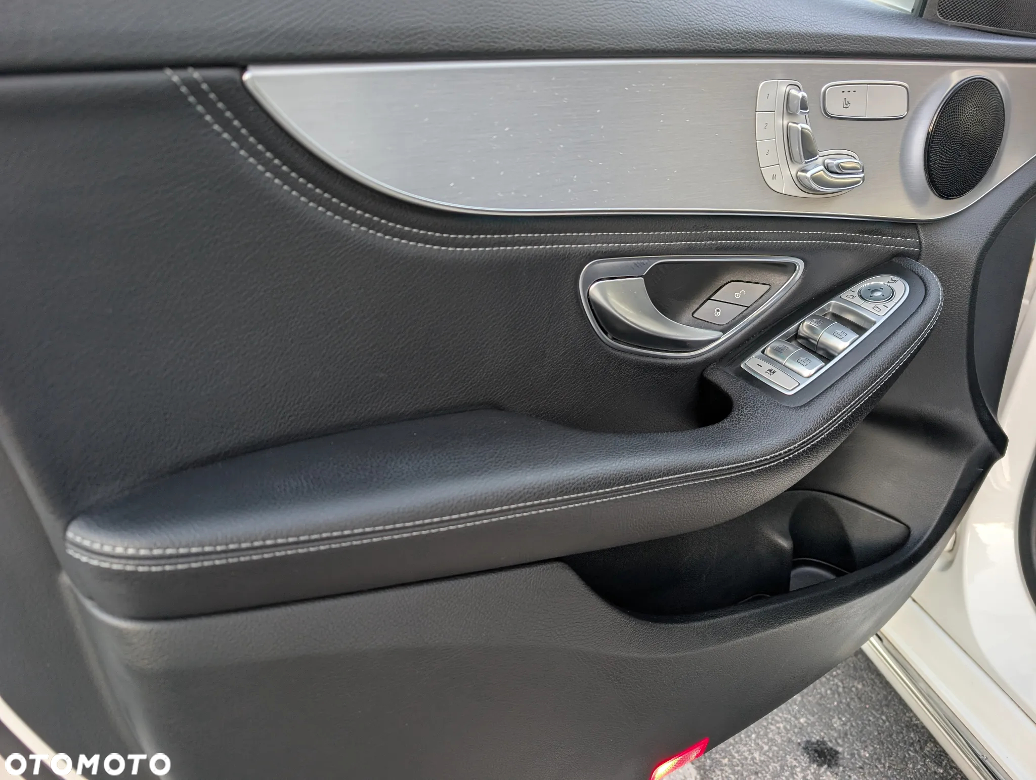 Mercedes-Benz Klasa C 250 7G-TRONIC - 16
