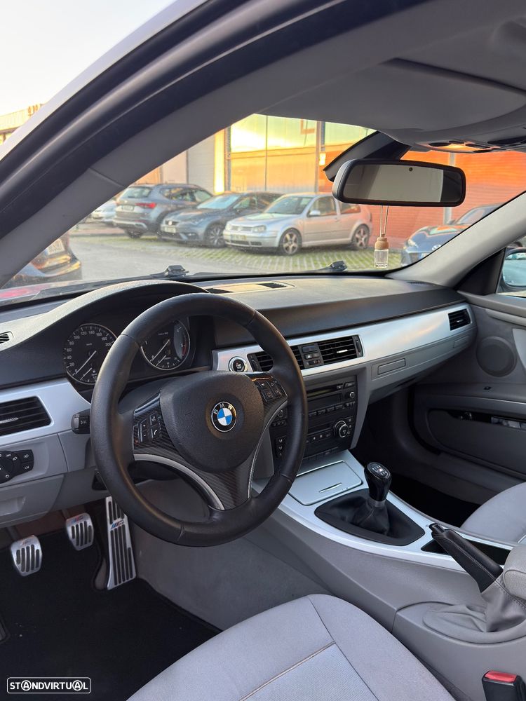 BMW 320 d Coupe - 11
