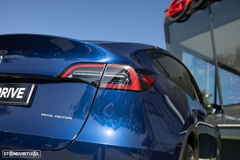 Tesla Model Y Long Range Dual Motor AWD - 24