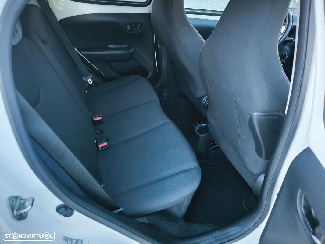 Peugeot 108 1.0 VTi Allure ETG5 - 23