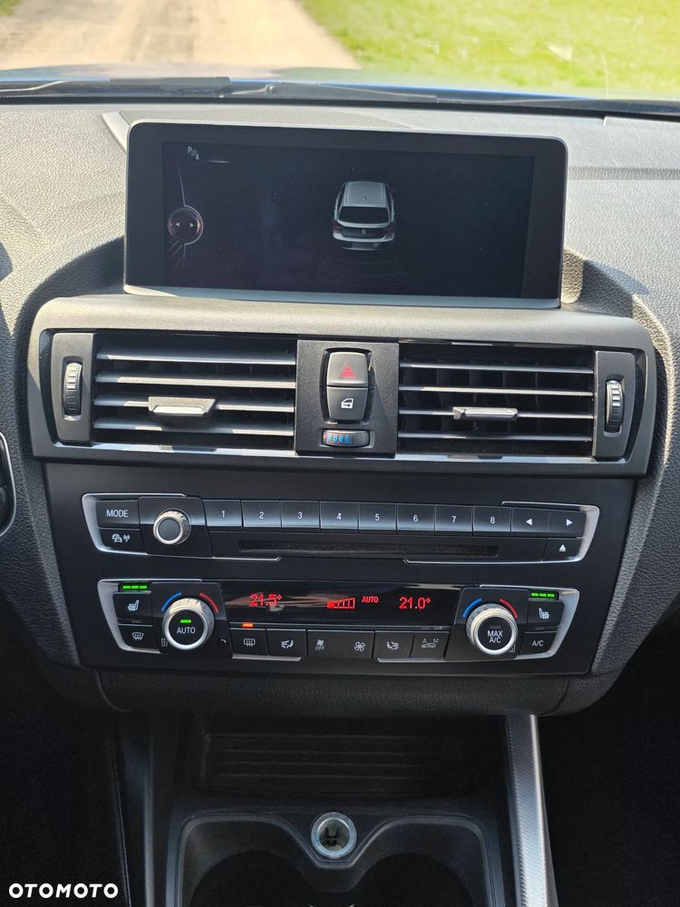 BMW Seria 1 118d xDrive - 28