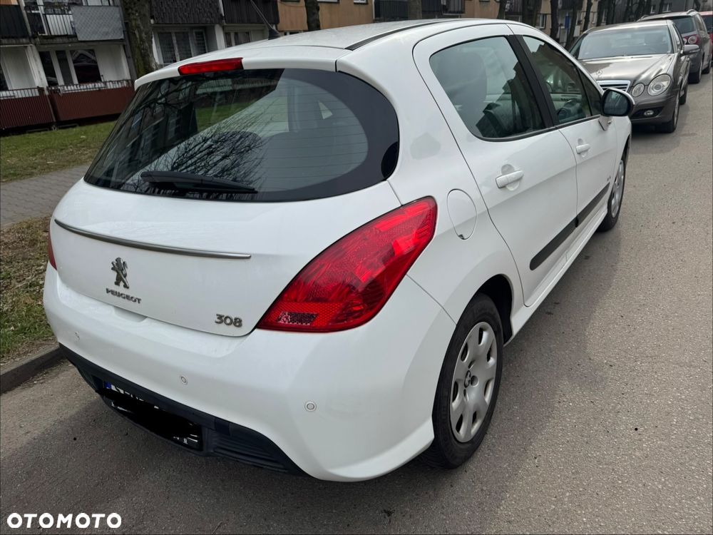Peugeot 308 100 VTi Urban Move First Edition - 4