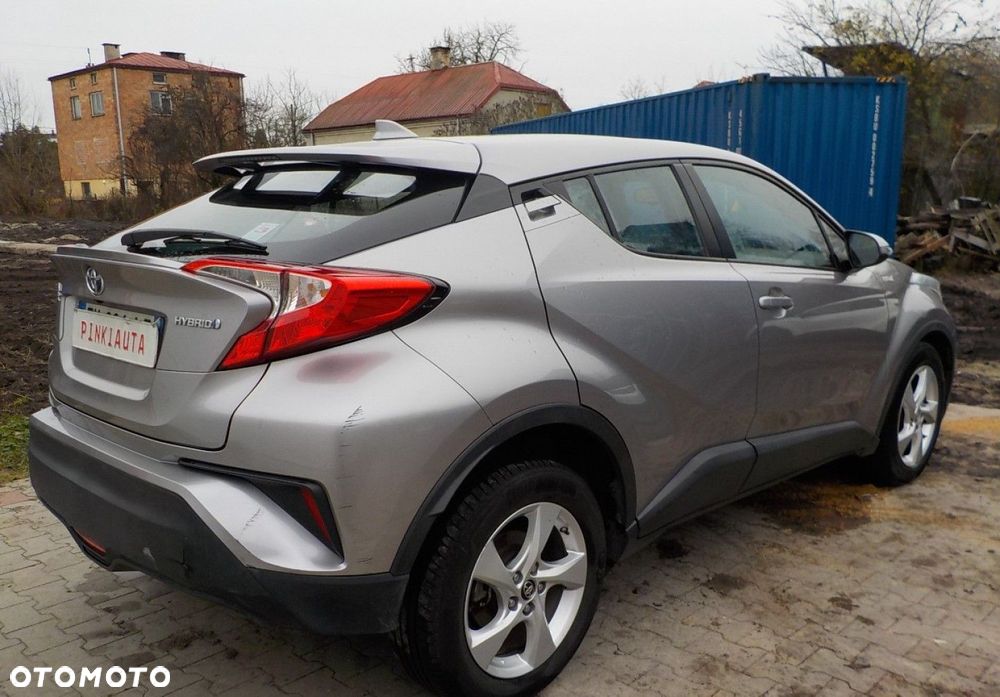 Toyota C-HR - 11