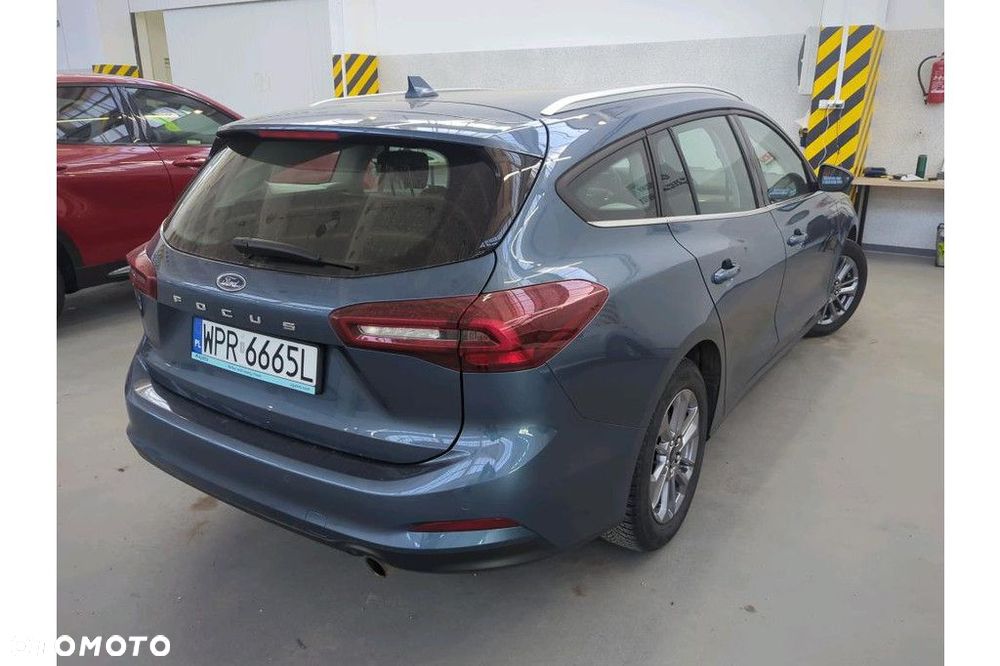 Ford Focus 1.0 EcoBoost Titanium - 3