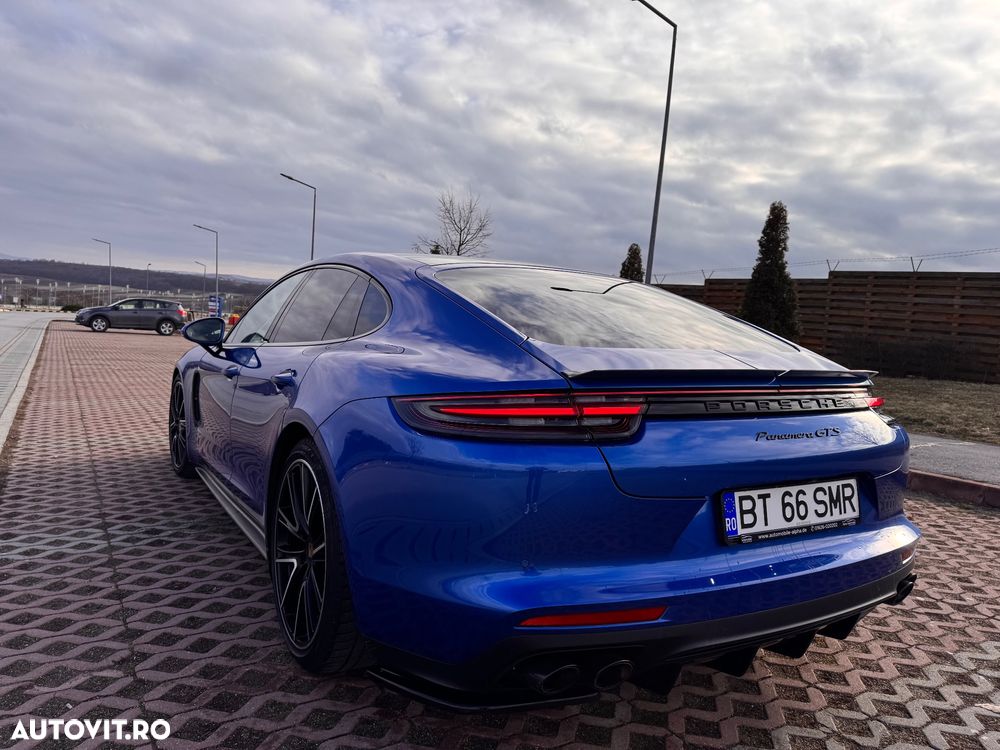 Porsche Panamera - 8