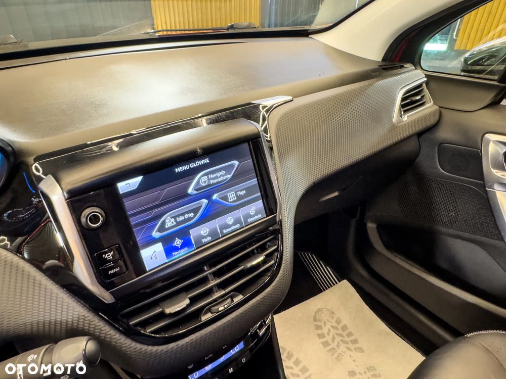 Peugeot 2008 PureTech 82 Allure - 29