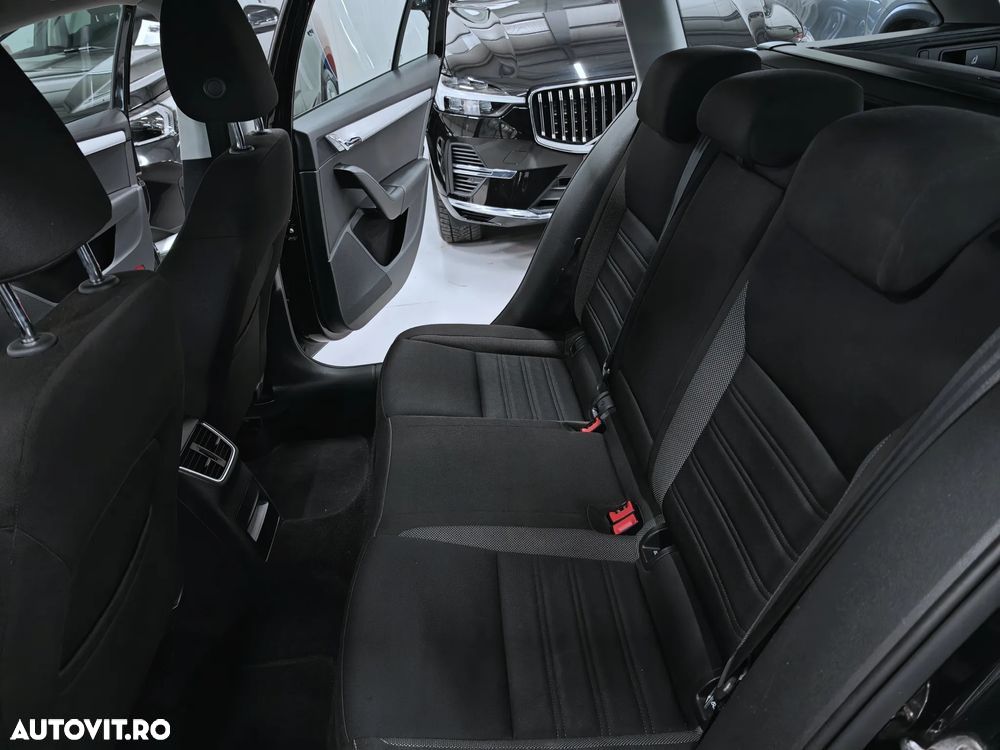 Skoda Octavia 1.6 TDI DSG Ambition - 13
