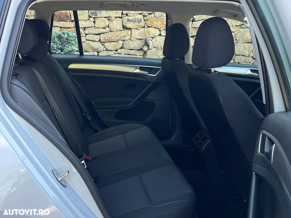 Volkswagen Golf 1.6 TDI (BlueMotion Technology) Comfortline - 29