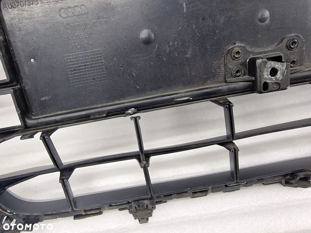 AUDI A3 8V / 8V3 12- ATRAPA / GRILL PRZEDNI PRZÓD , NR 8V3853651 , NR AUKCJI GL56 - 27