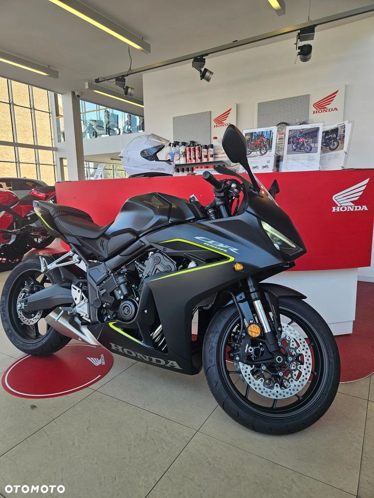 Honda CBR - 3