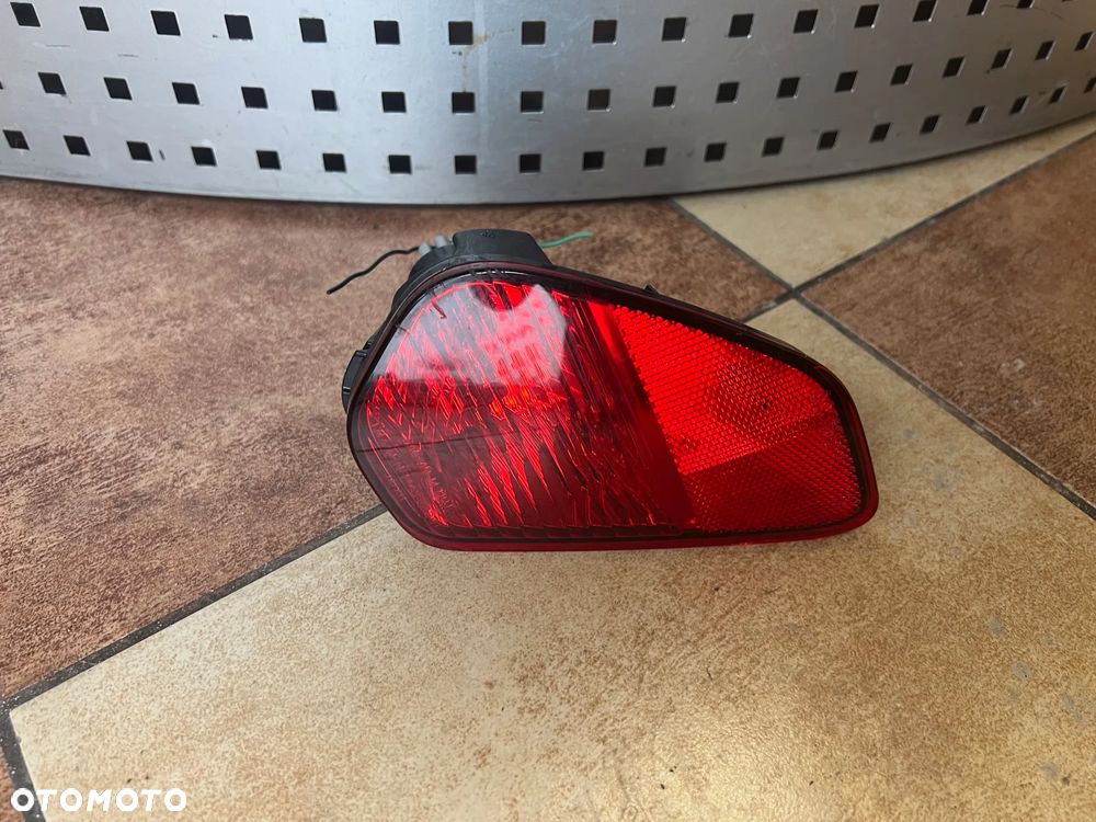 LAMPA PRZECIWMGIELNA TYŁ TYLNA MITSUBISHI OUTLANDER III LIFT ORYGINAŁ - 2