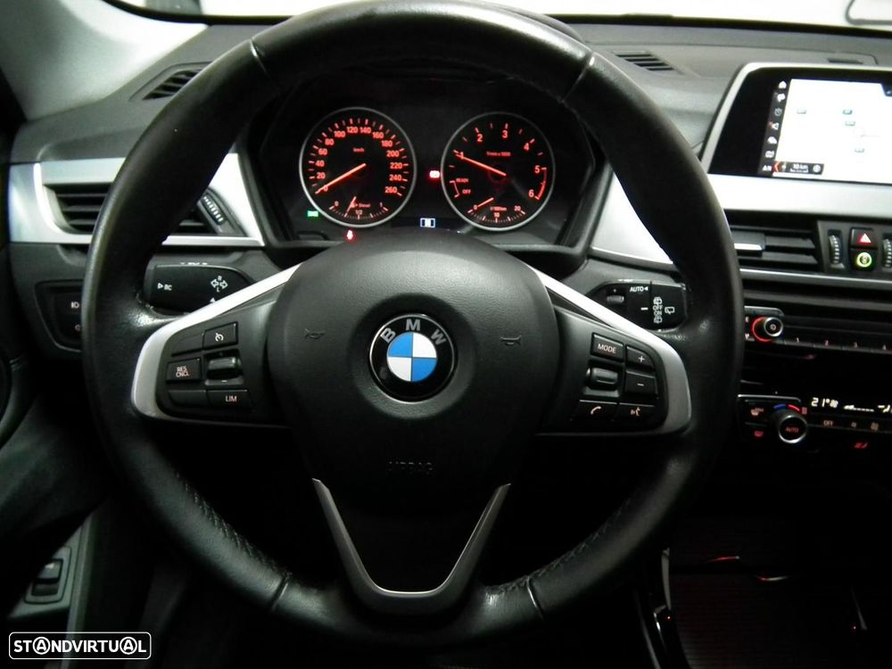 BMW X1 16 d sDrive xLine - 28