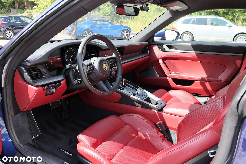 Porsche 911 Carrera 4S - 9