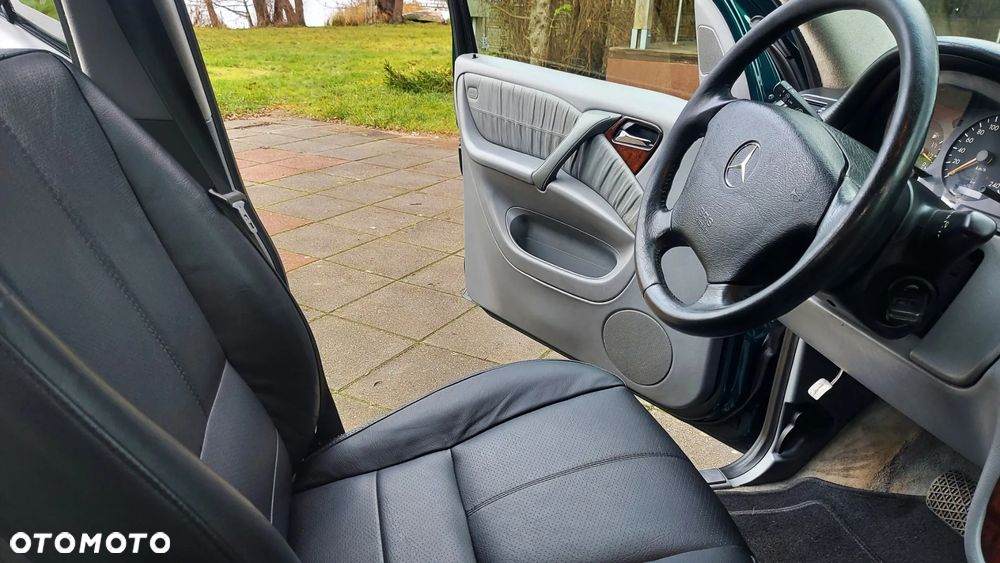 Mercedes-Benz ML - 12