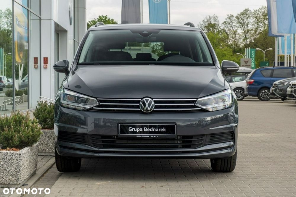 Volkswagen Touran - 5