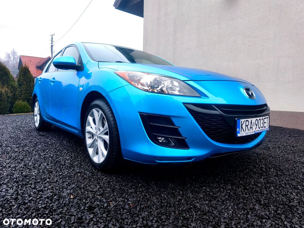 Mazda 3 1.6 Exclusive + - 17