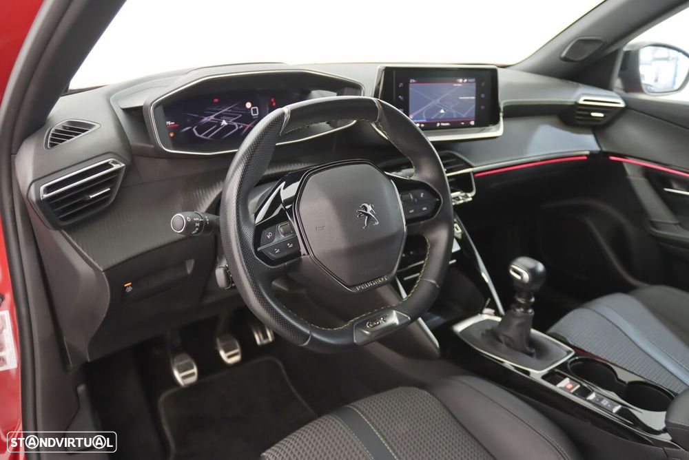 Peugeot 2008 PureTech 130 GT - 4